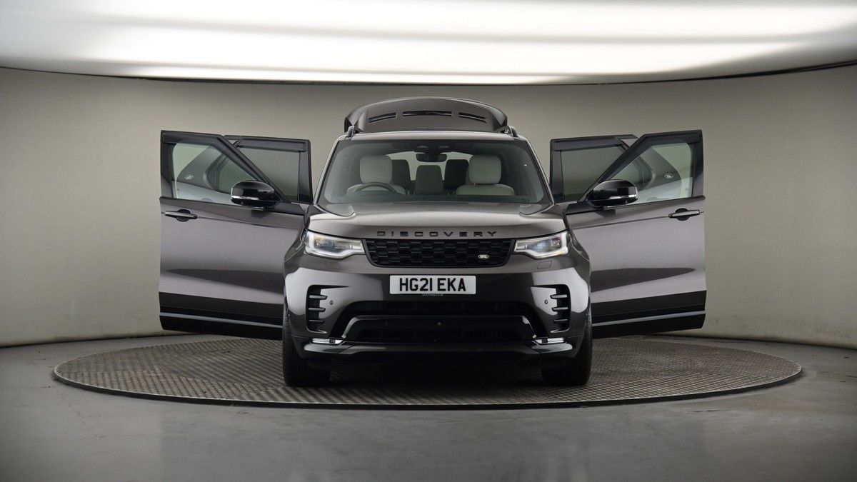 More views of Land Rover Discovery