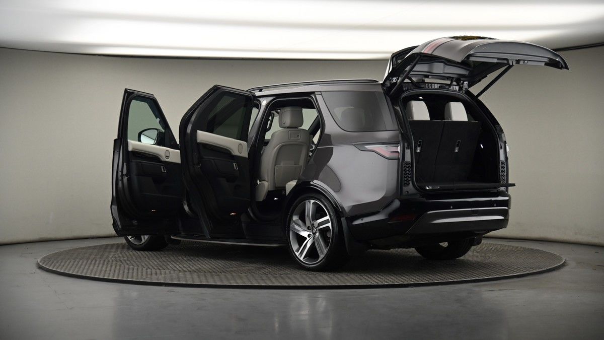 More views of Land Rover Discovery