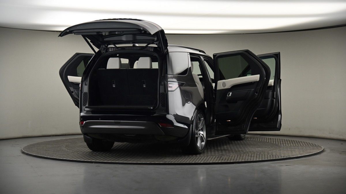 More views of Land Rover Discovery