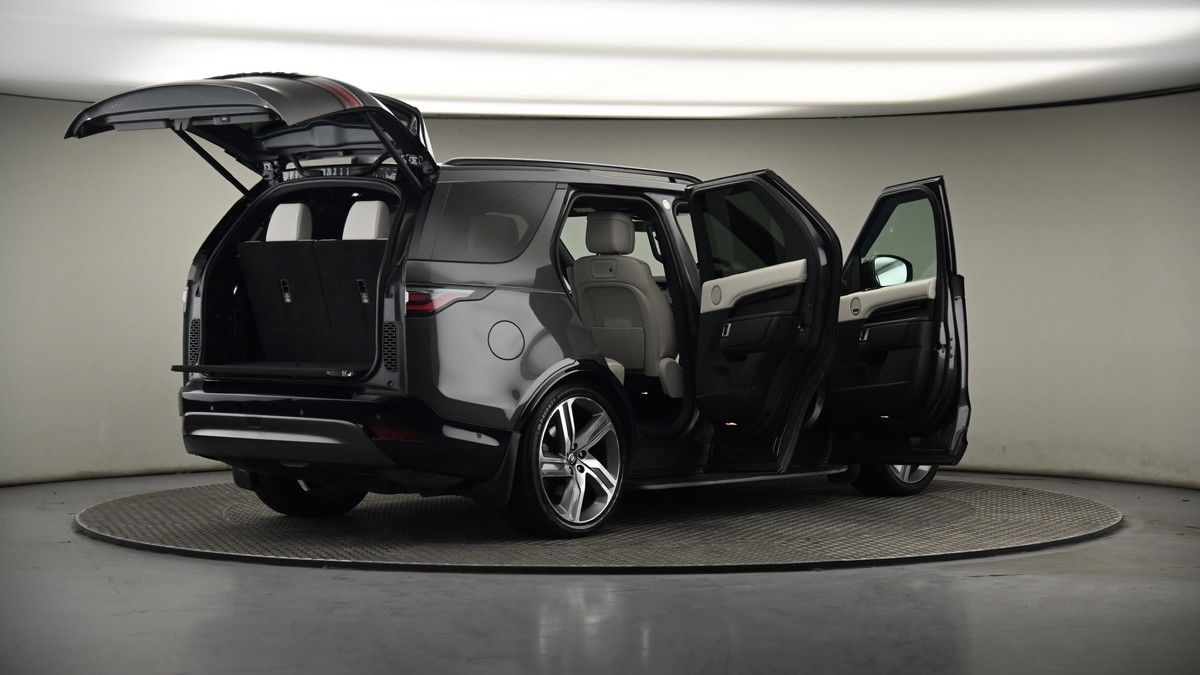 More views of Land Rover Discovery