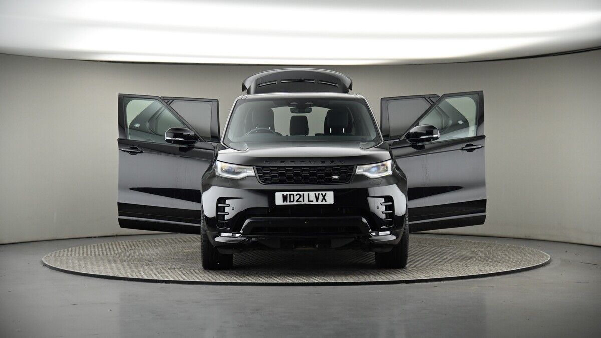 More views of Land Rover Discovery