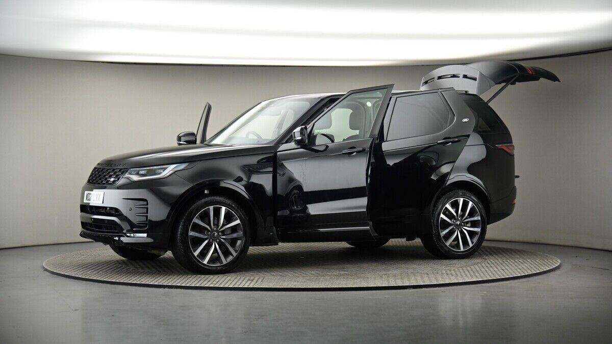 More views of Land Rover Discovery