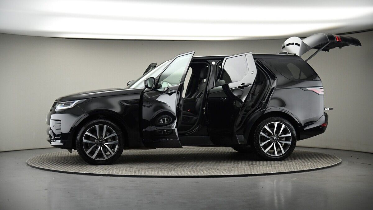 More views of Land Rover Discovery