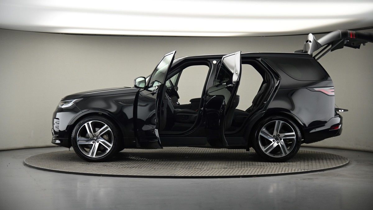 More views of Land Rover Discovery