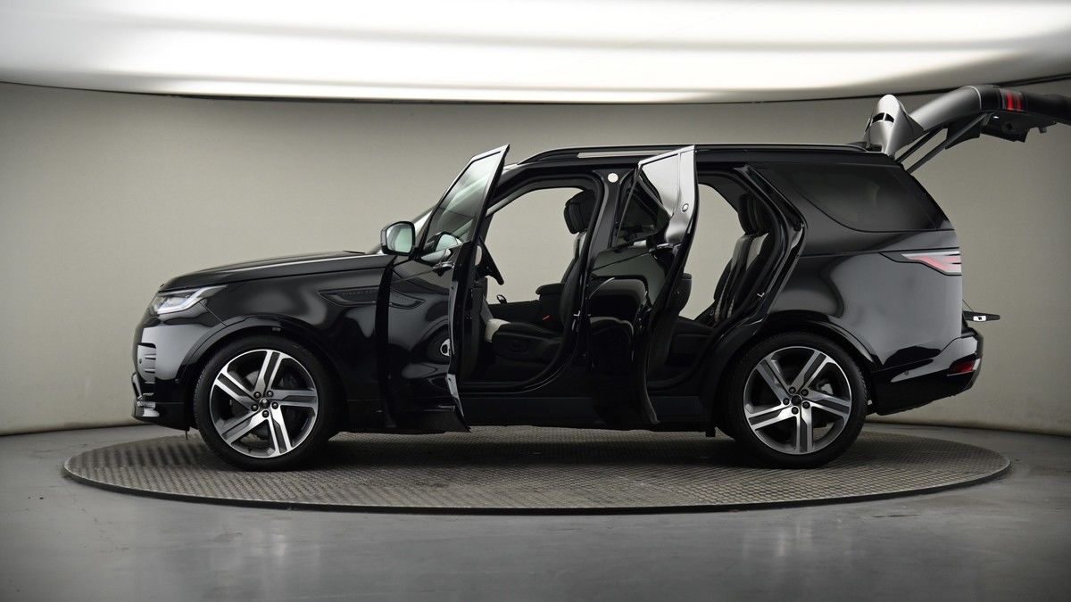 More views of Land Rover Discovery