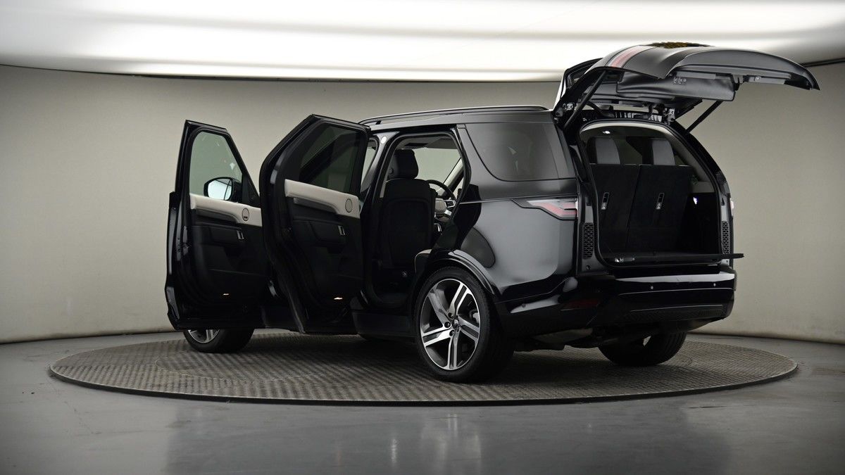 More views of Land Rover Discovery