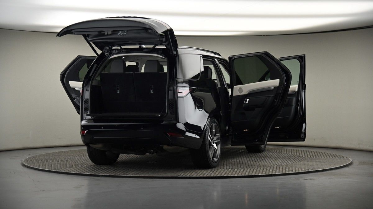 More views of Land Rover Discovery