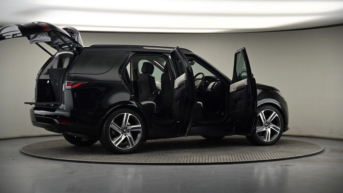 More views of Land Rover Discovery