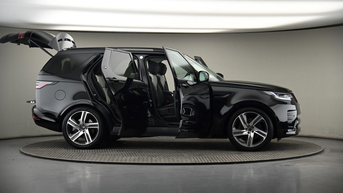 More views of Land Rover Discovery