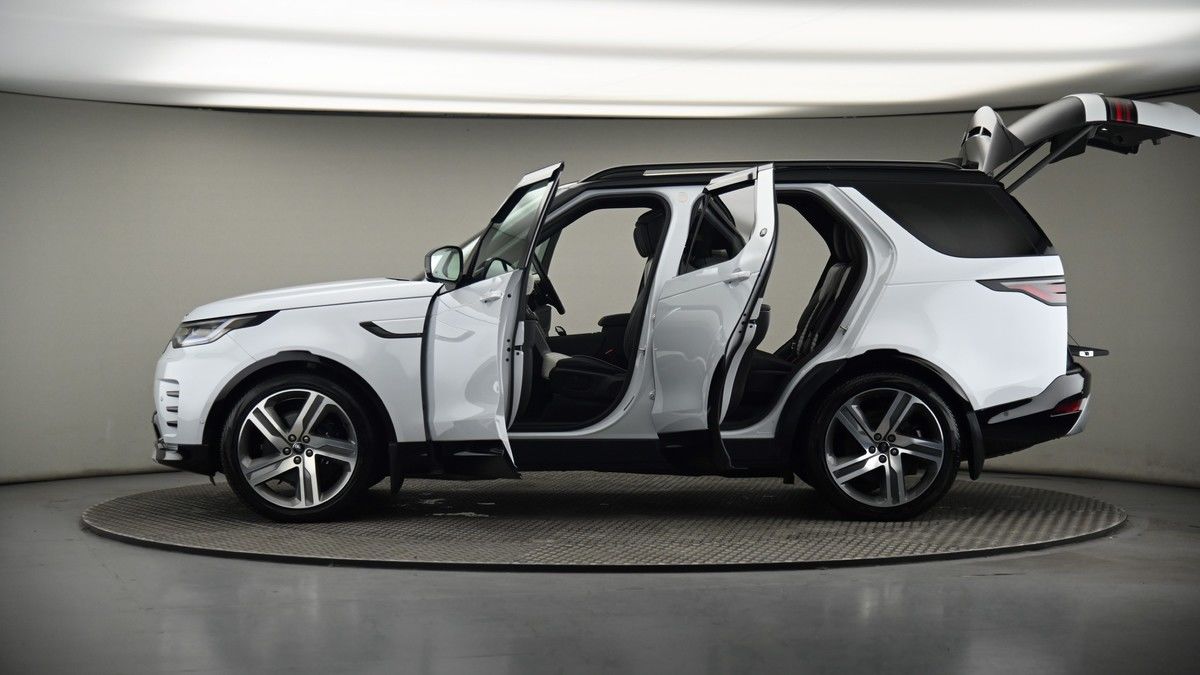 More views of Land Rover Discovery