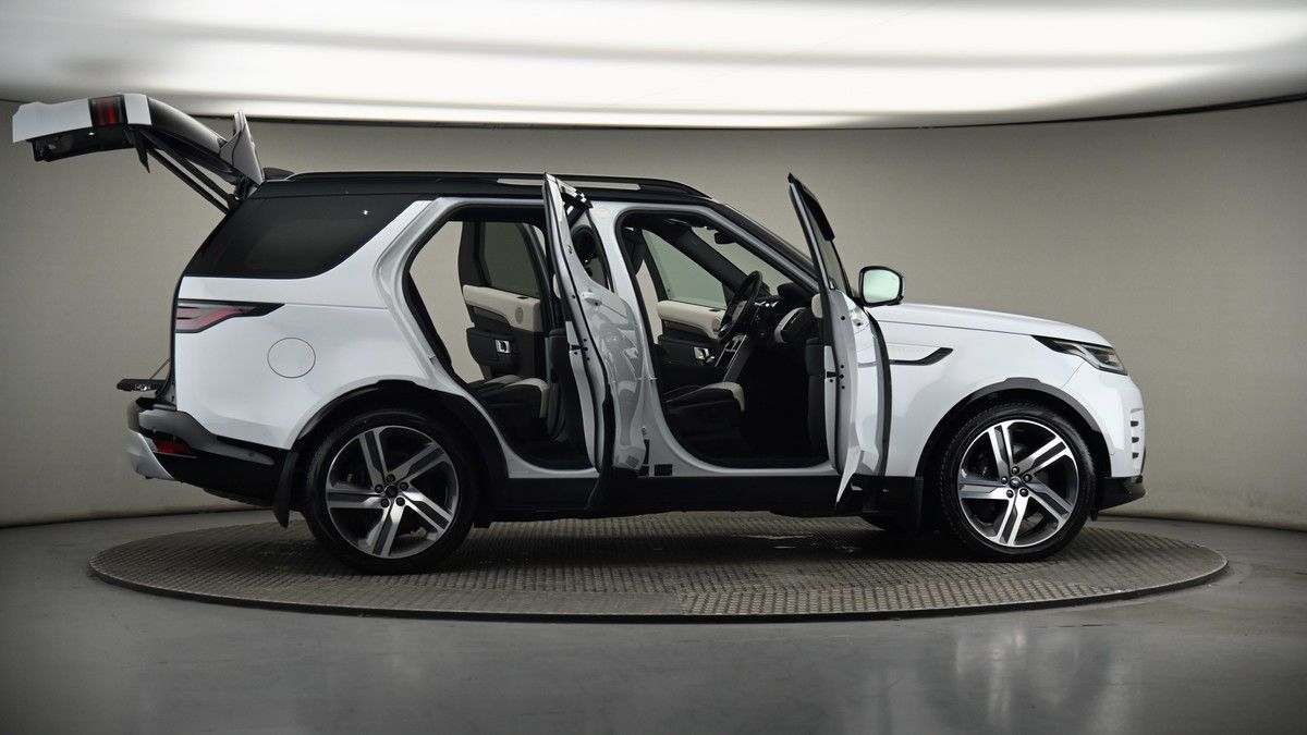 More views of Land Rover Discovery