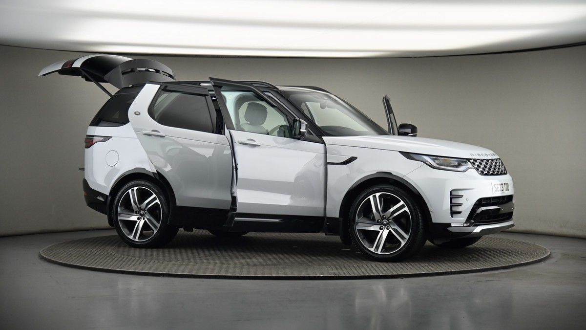 More views of Land Rover Discovery