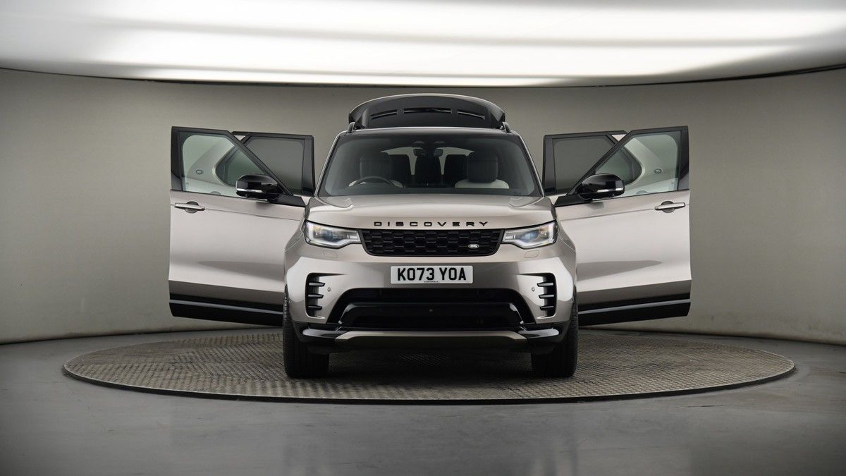 More views of Land Rover Discovery