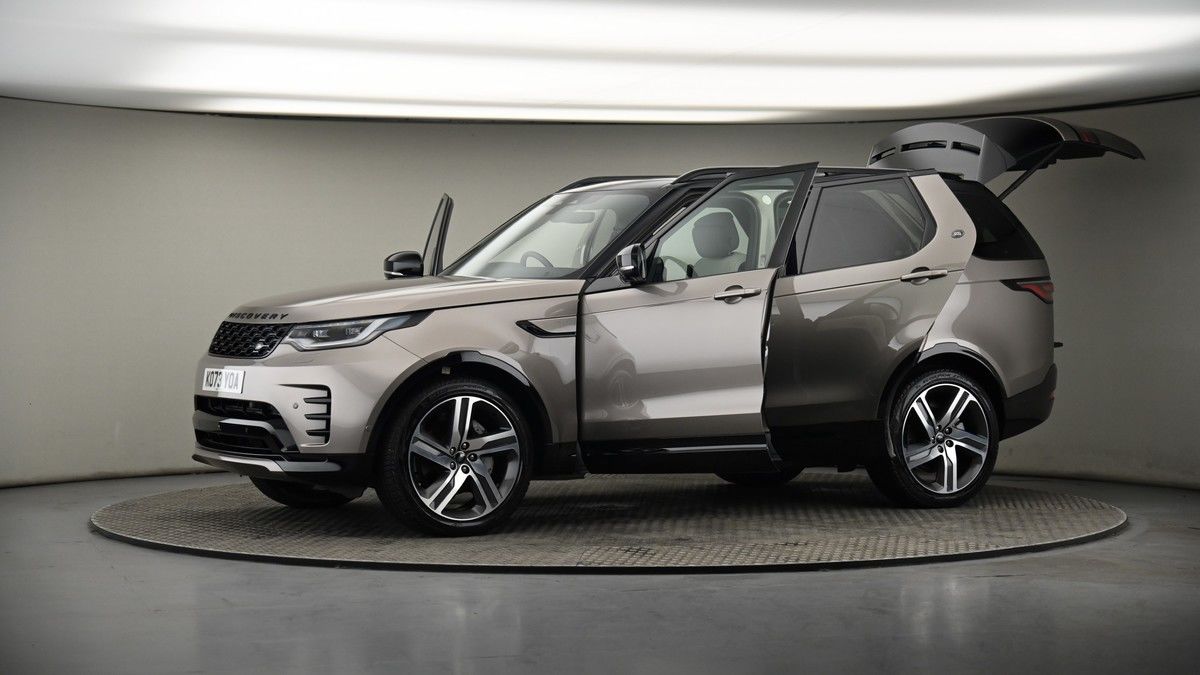More views of Land Rover Discovery