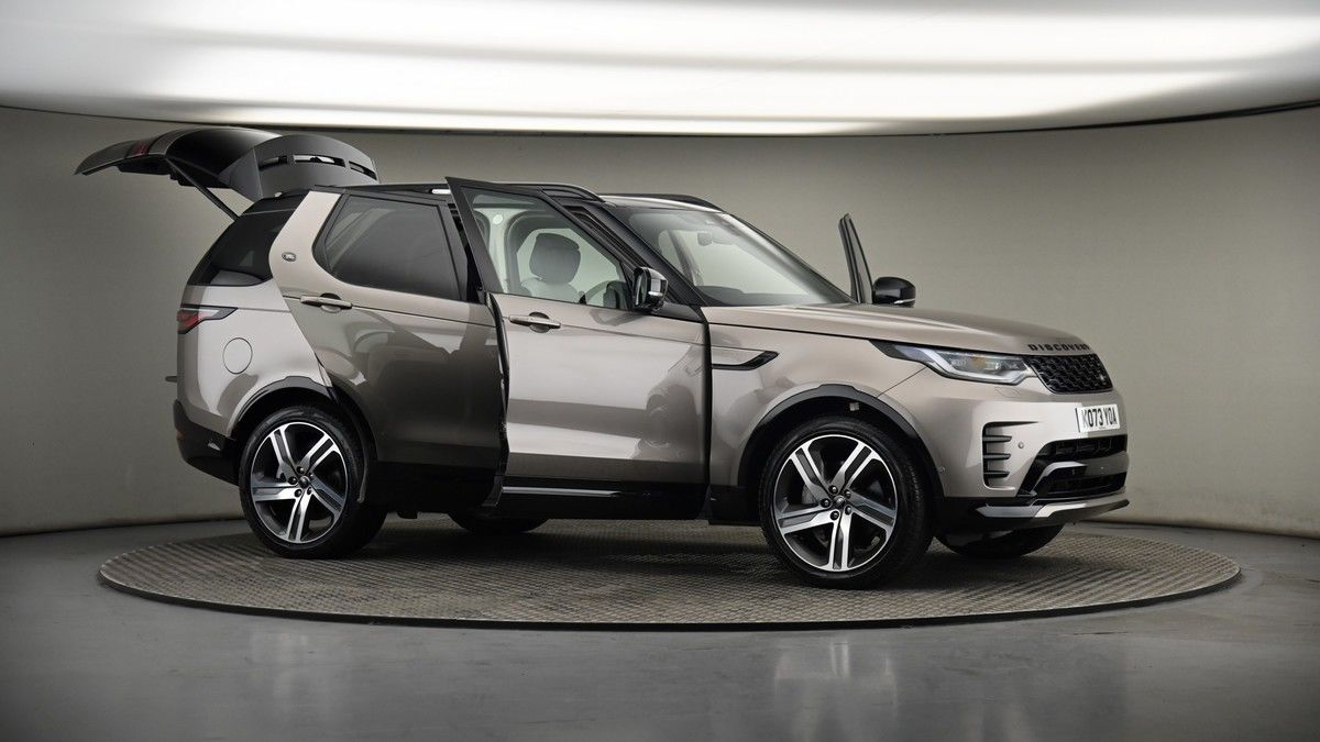 More views of Land Rover Discovery