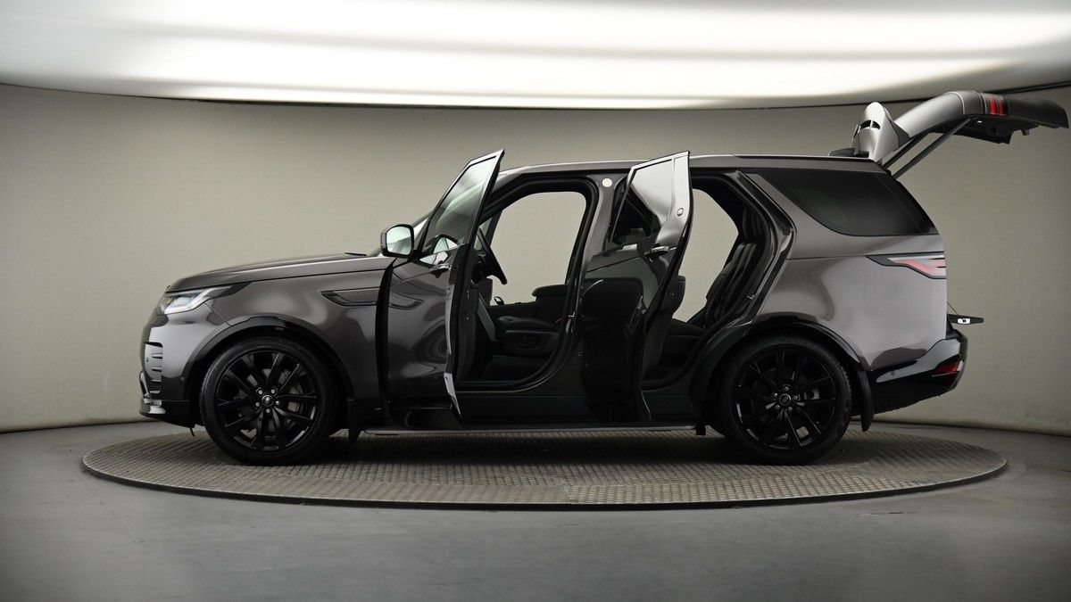More views of Land Rover Discovery