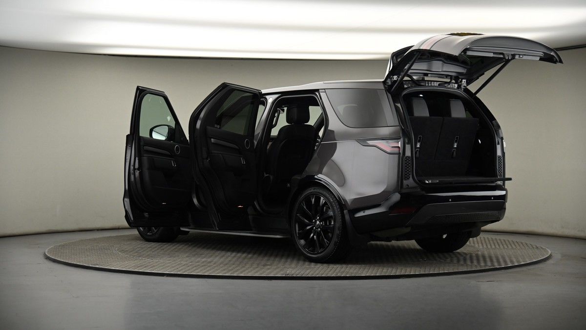 More views of Land Rover Discovery