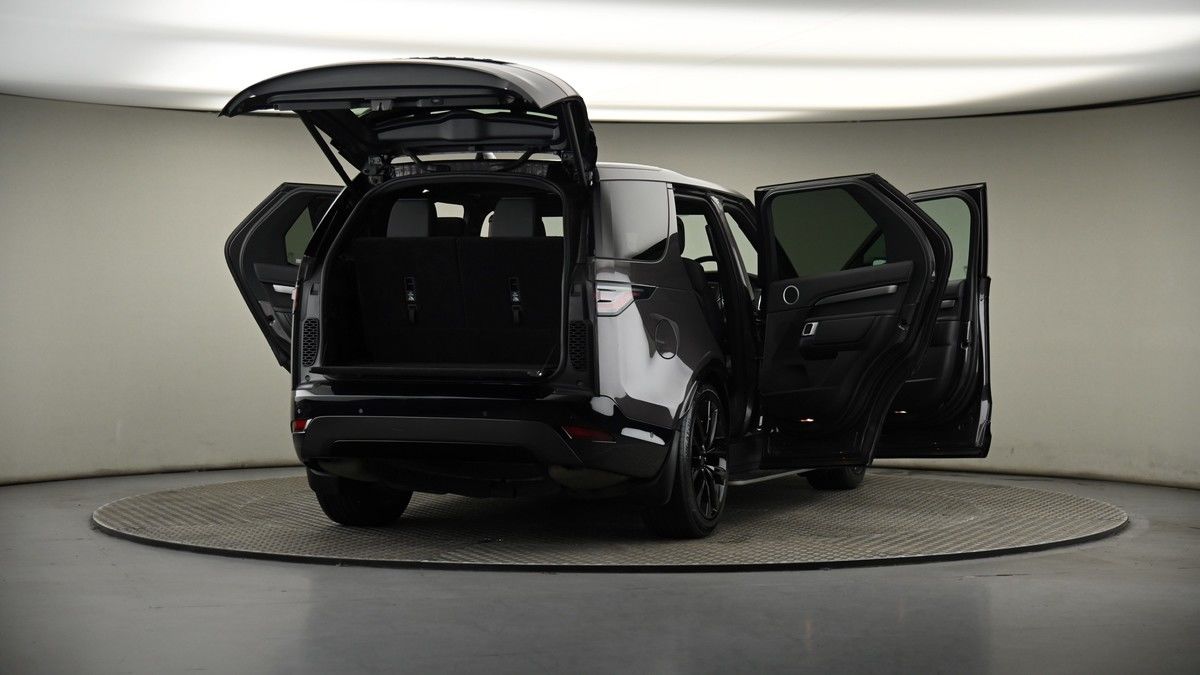 More views of Land Rover Discovery