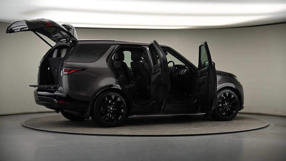 More views of Land Rover Discovery