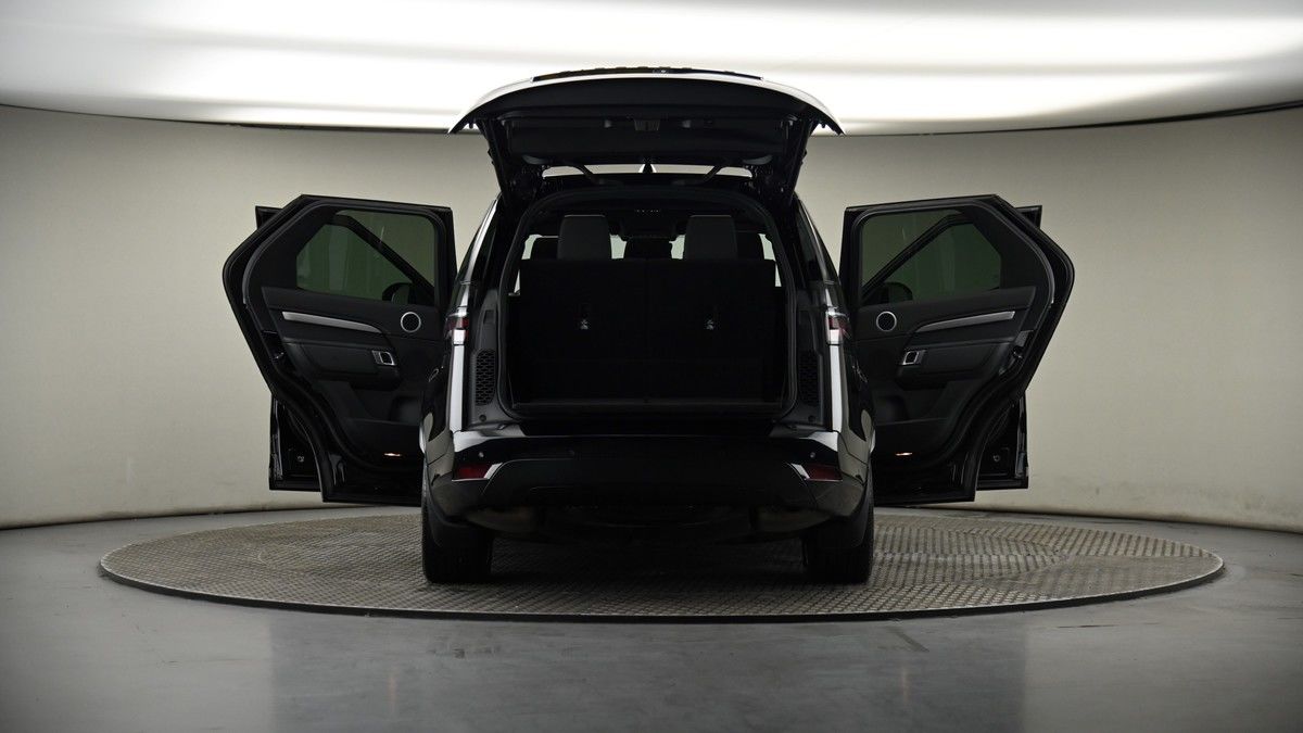 More views of Land Rover Discovery