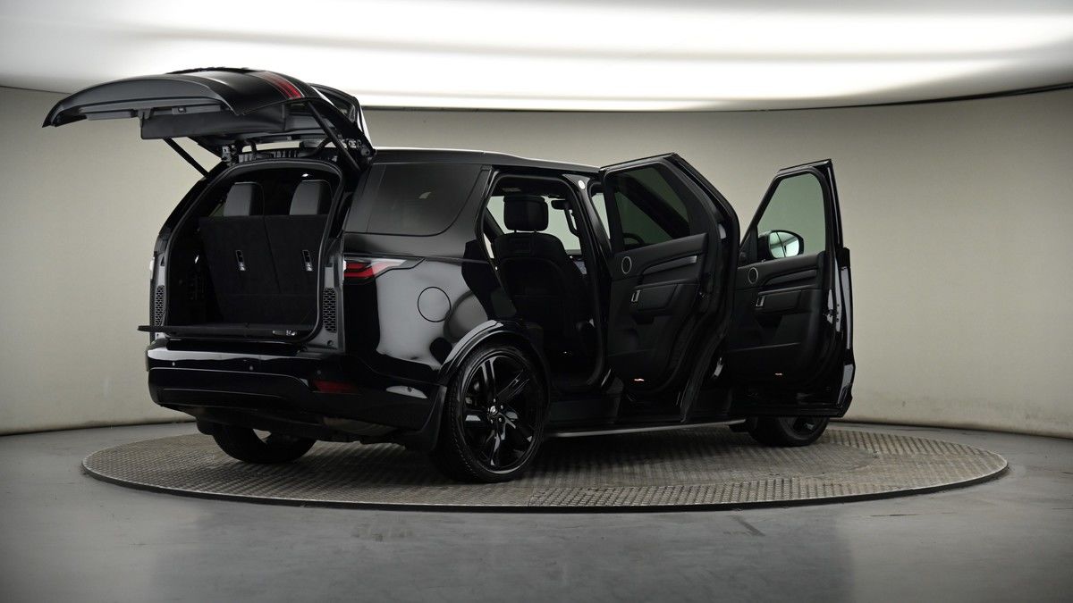 More views of Land Rover Discovery
