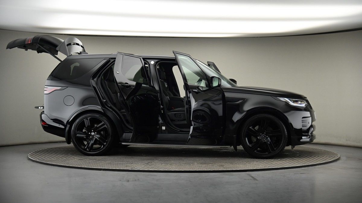 More views of Land Rover Discovery