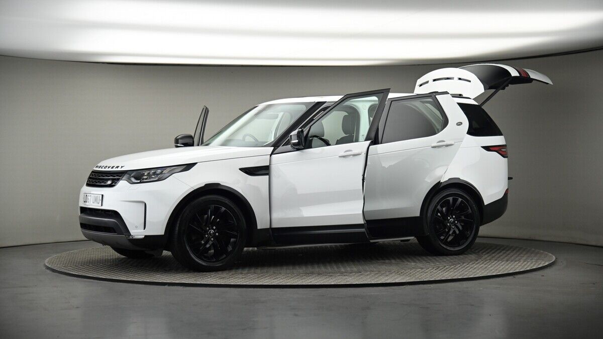 More views of Land Rover Discovery