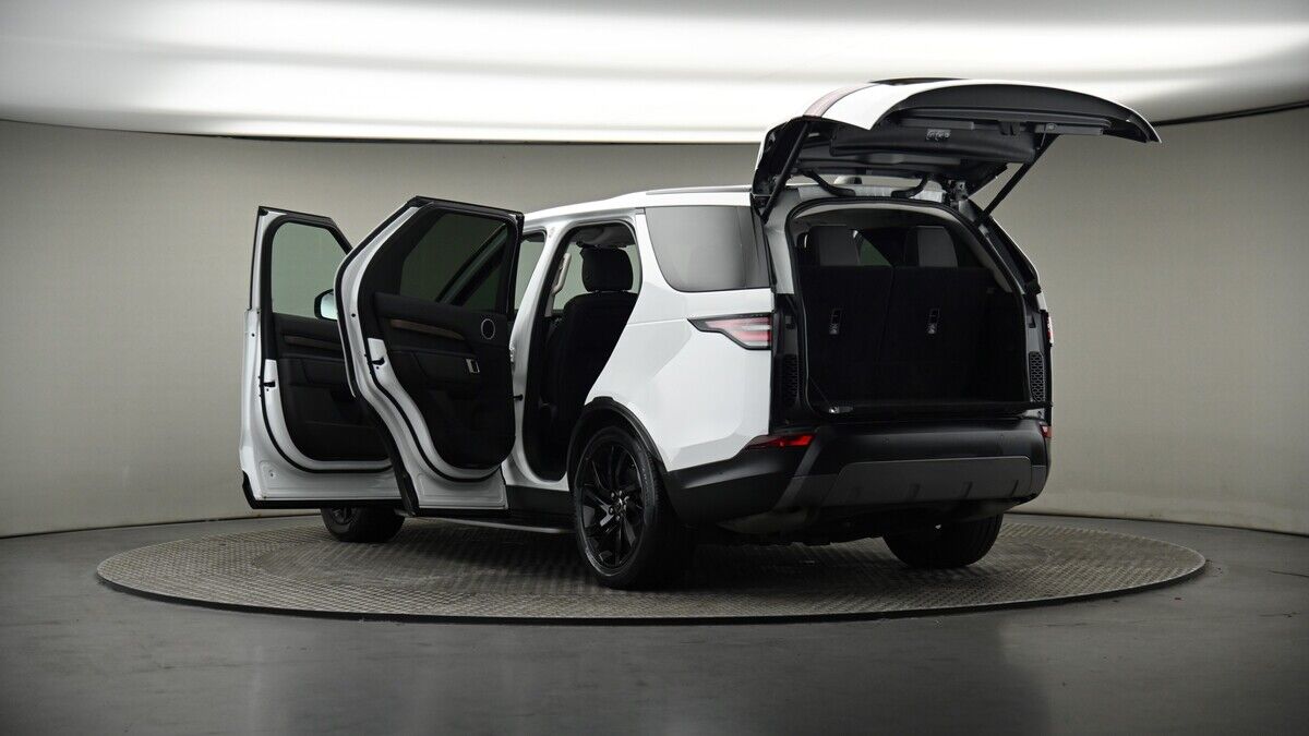 Land Rover Discovery Image 8