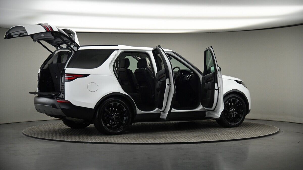 More views of Land Rover Discovery