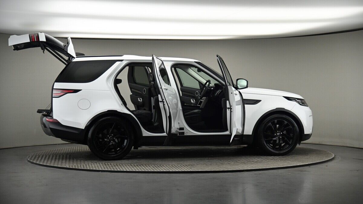 More views of Land Rover Discovery