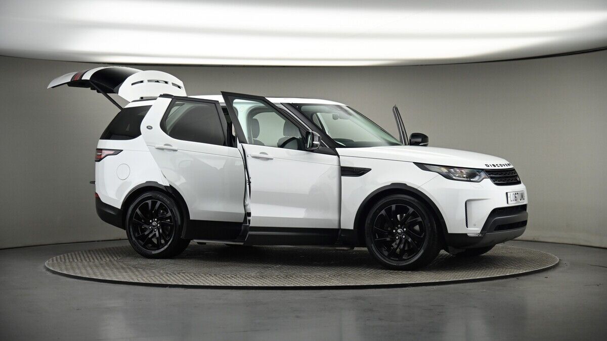 More views of Land Rover Discovery