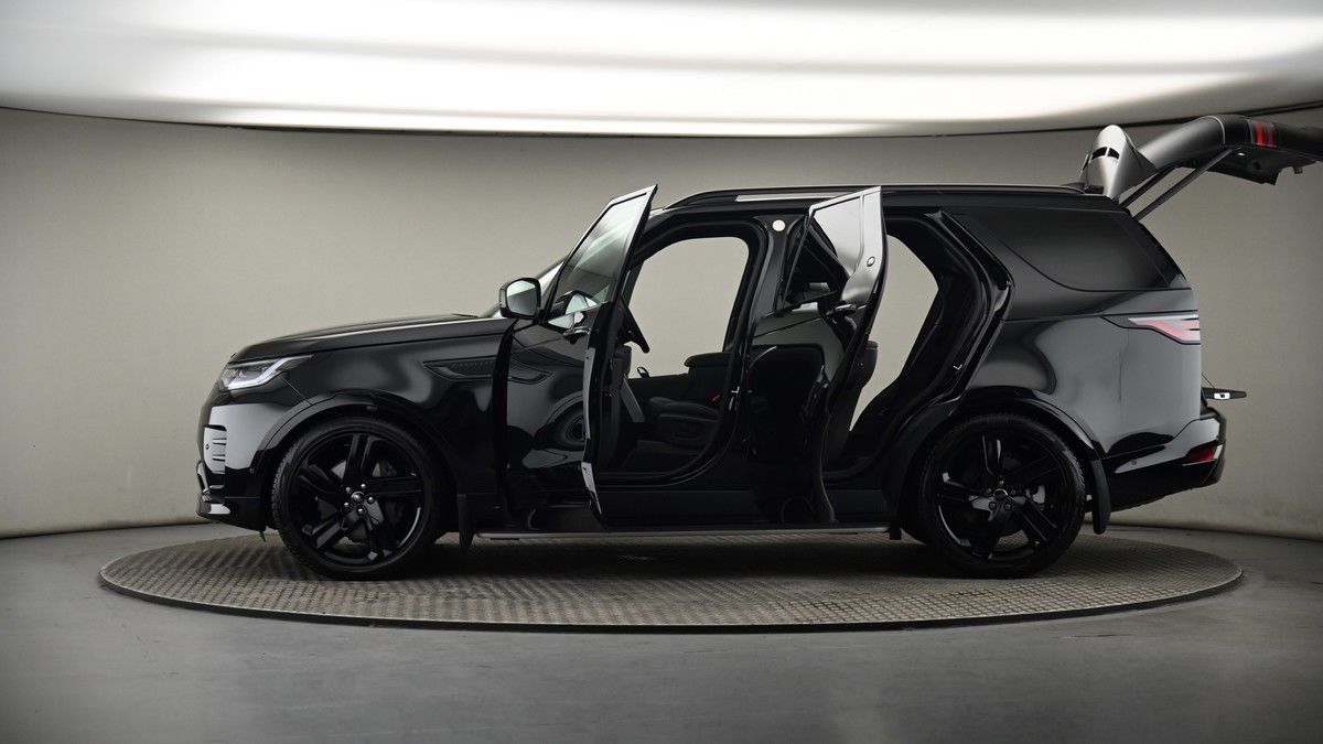 More views of Land Rover Discovery