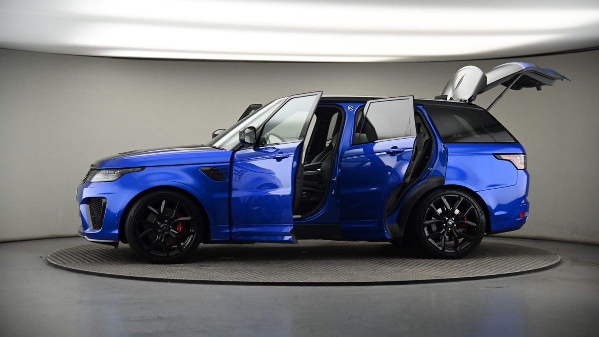 More views of Land Rover Range Rover Sport