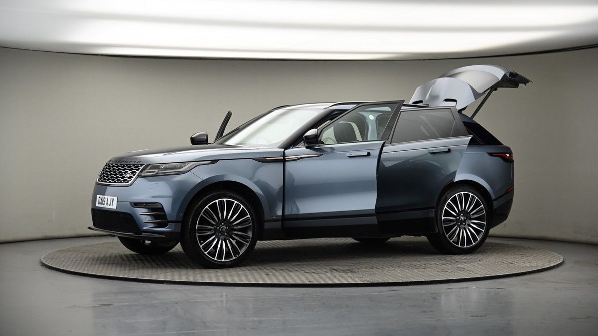 More views of Land Rover Range Rover Velar