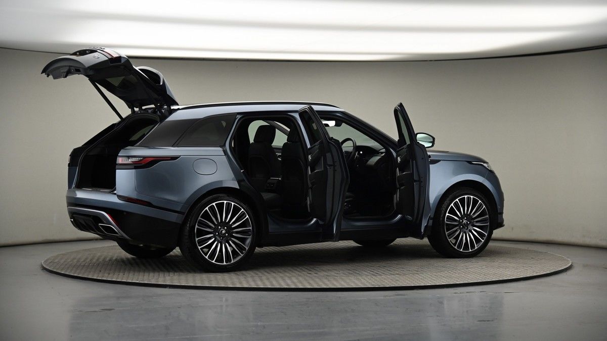 More views of Land Rover Range Rover Velar
