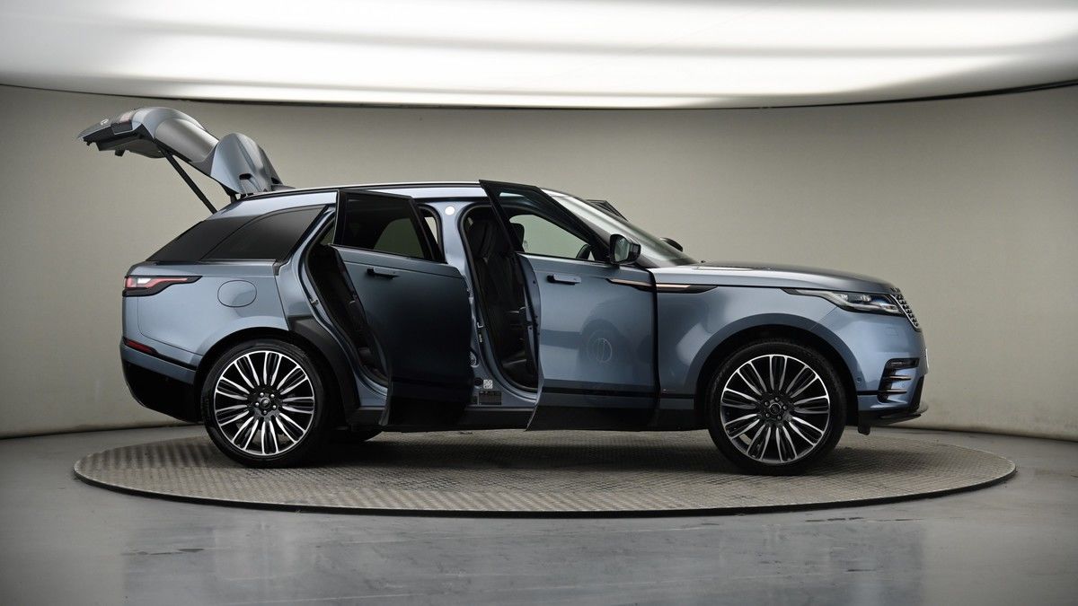 More views of Land Rover Range Rover Velar