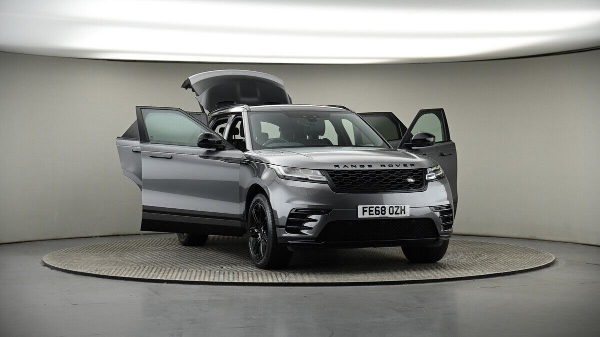 More views of Land Rover Range Rover Velar