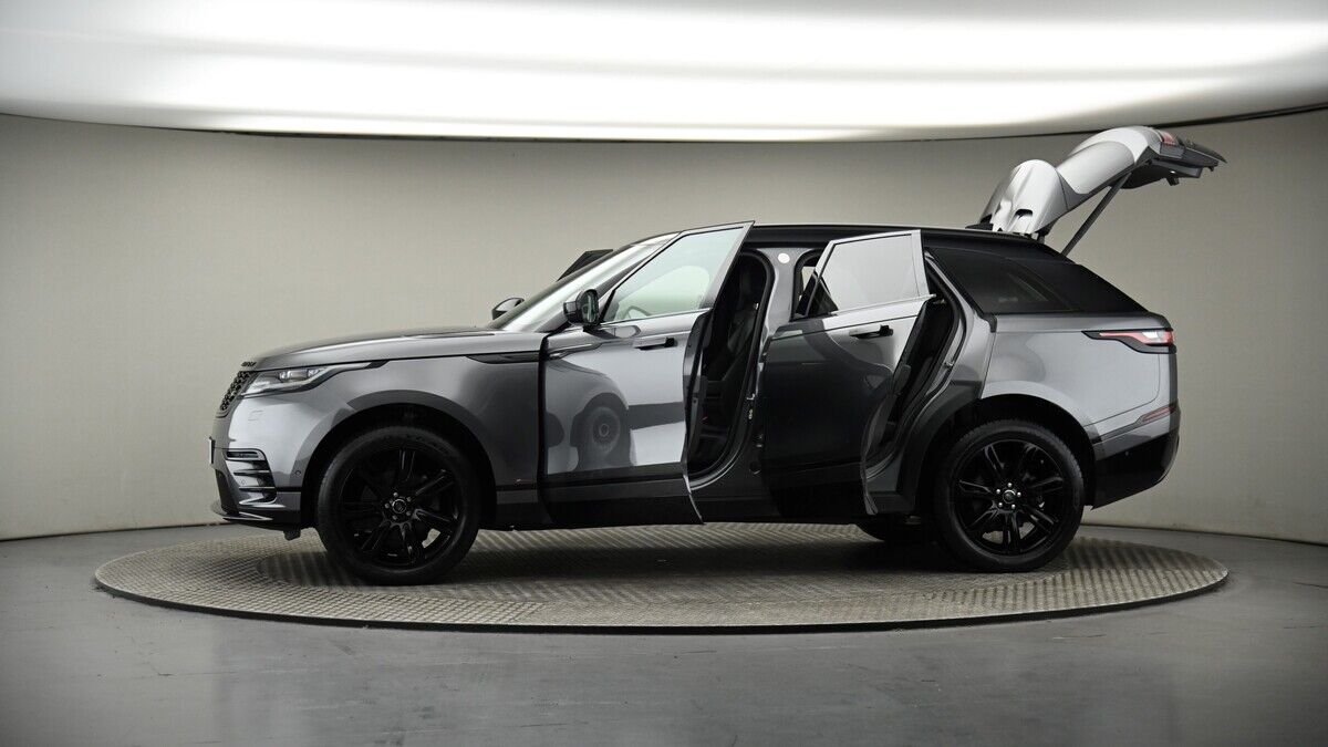 More views of Land Rover Range Rover Velar