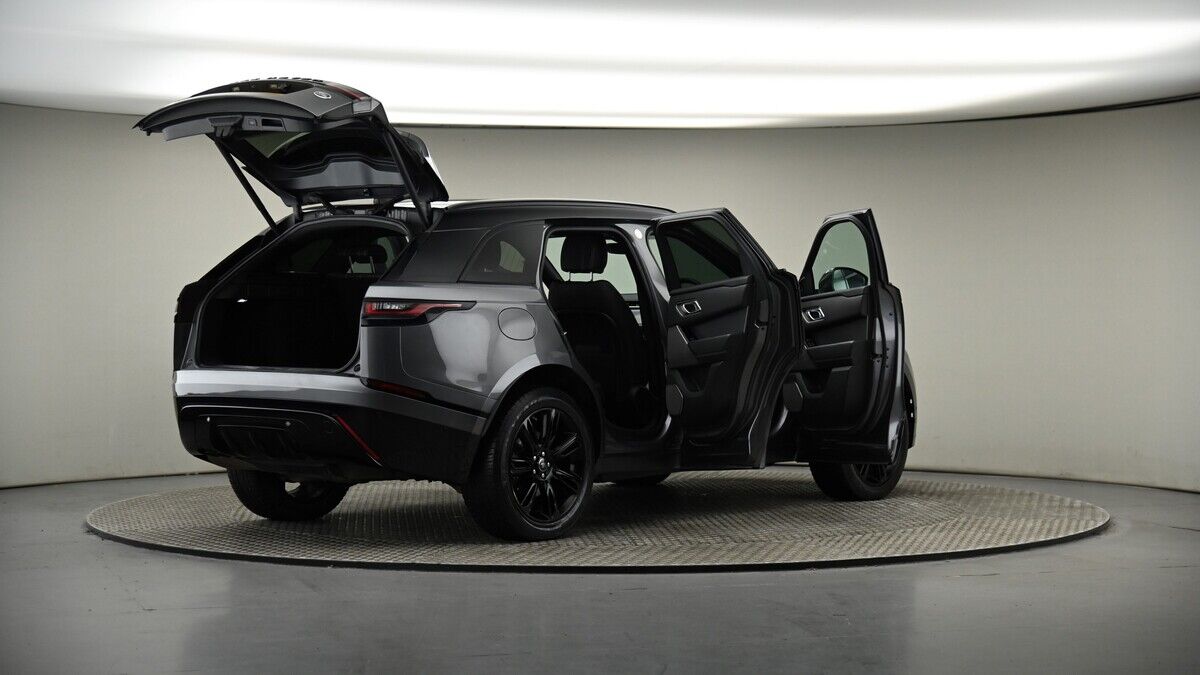 More views of Land Rover Range Rover Velar
