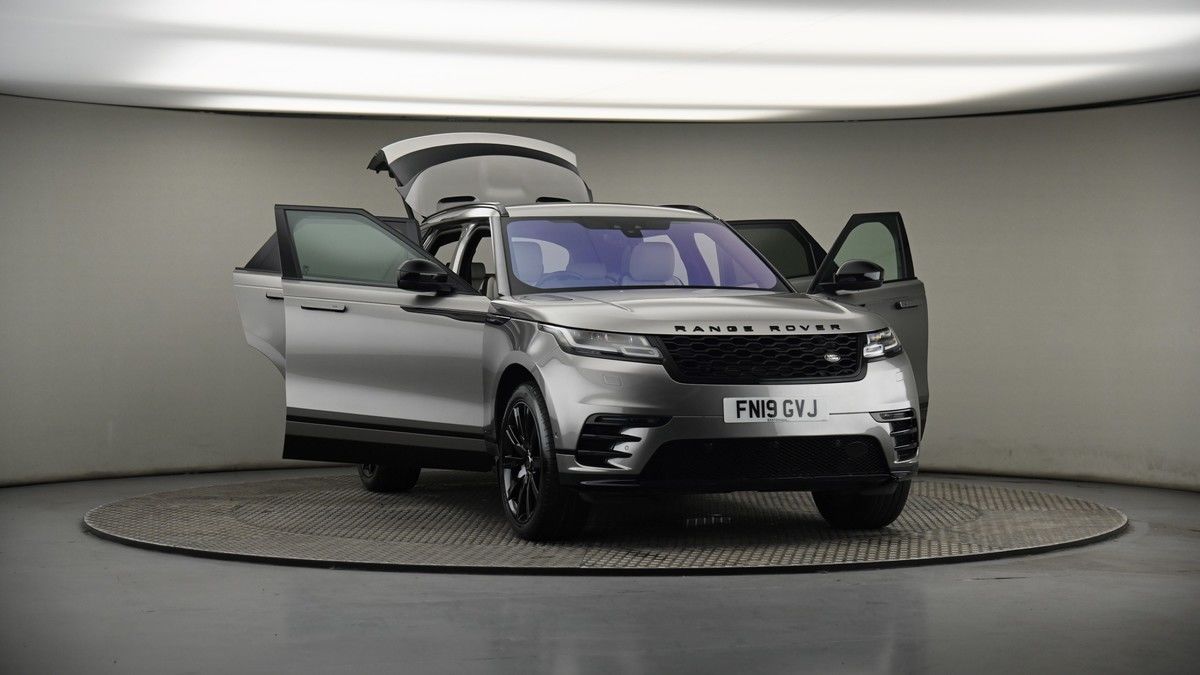 More views of Land Rover Range Rover Velar