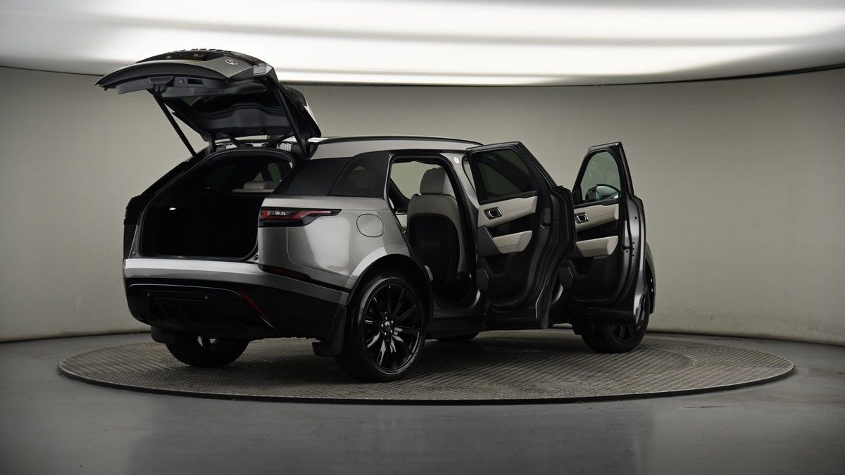 More views of Land Rover Range Rover Velar