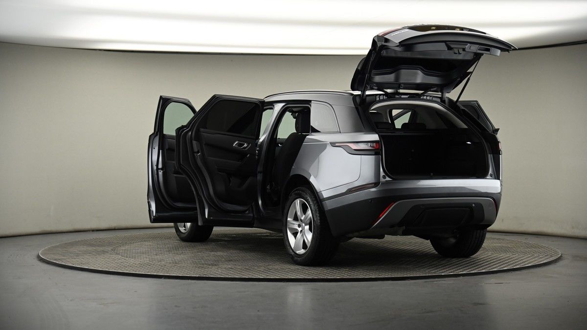Land Rover Range Rover Velar Image 8