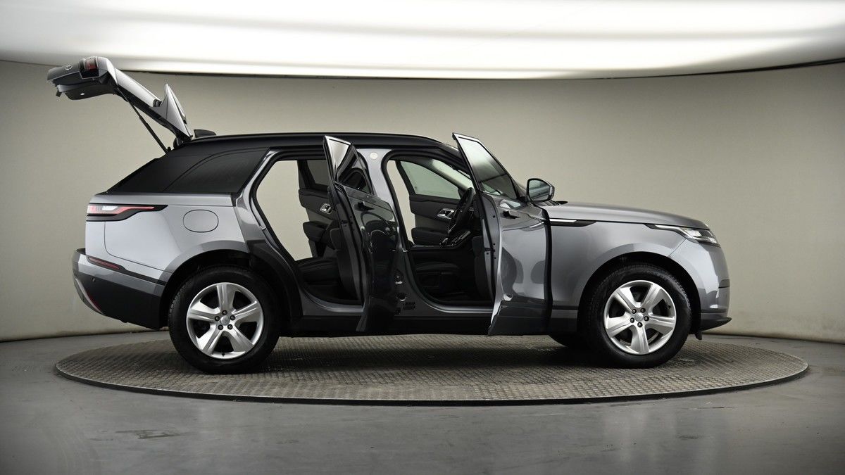More views of Land Rover Range Rover Velar