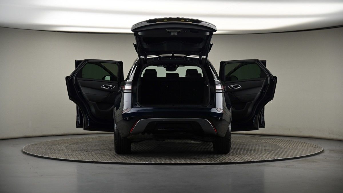 More views of Land Rover Range Rover Velar