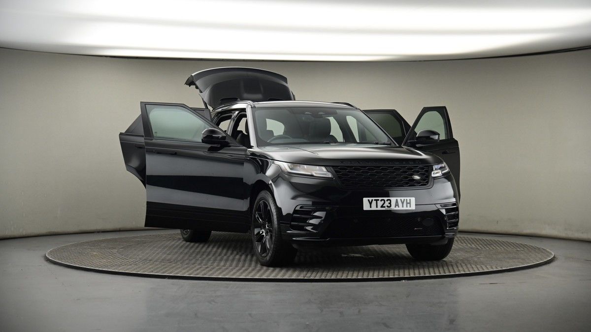 More views of Land Rover Range Rover Velar