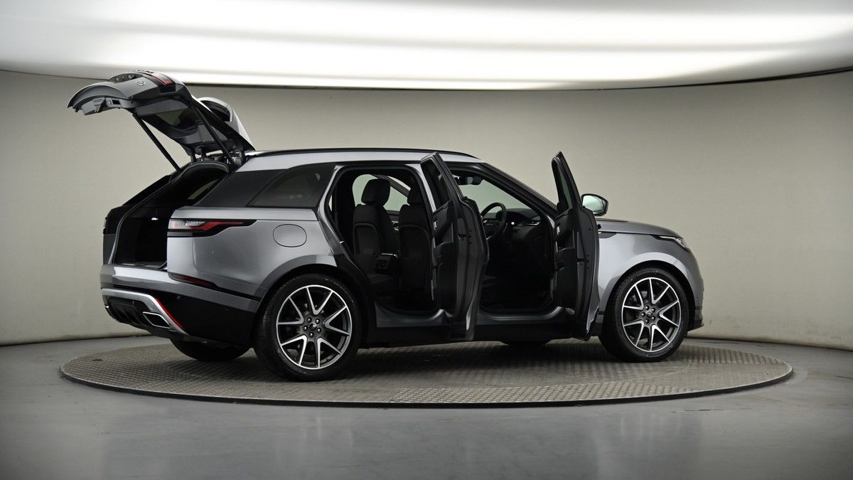 More views of Land Rover Range Rover Velar