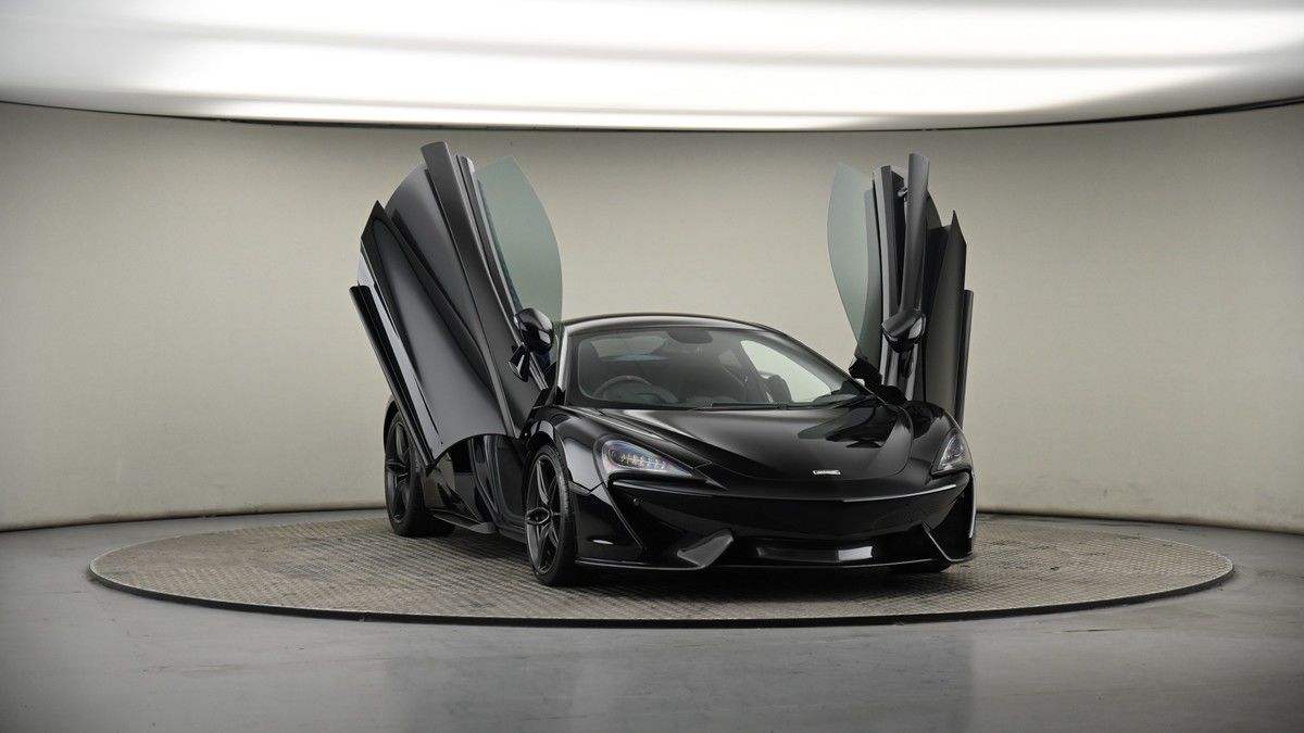 More views of McLaren 570S