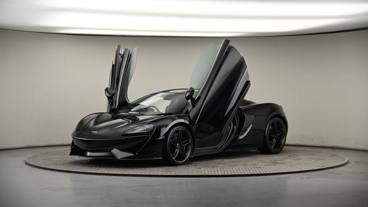 More views of McLaren 570S