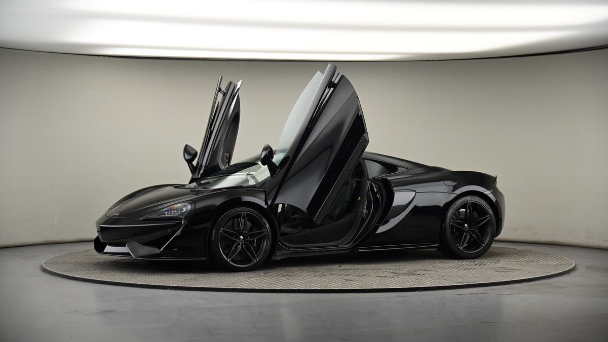 More views of McLaren 570S
