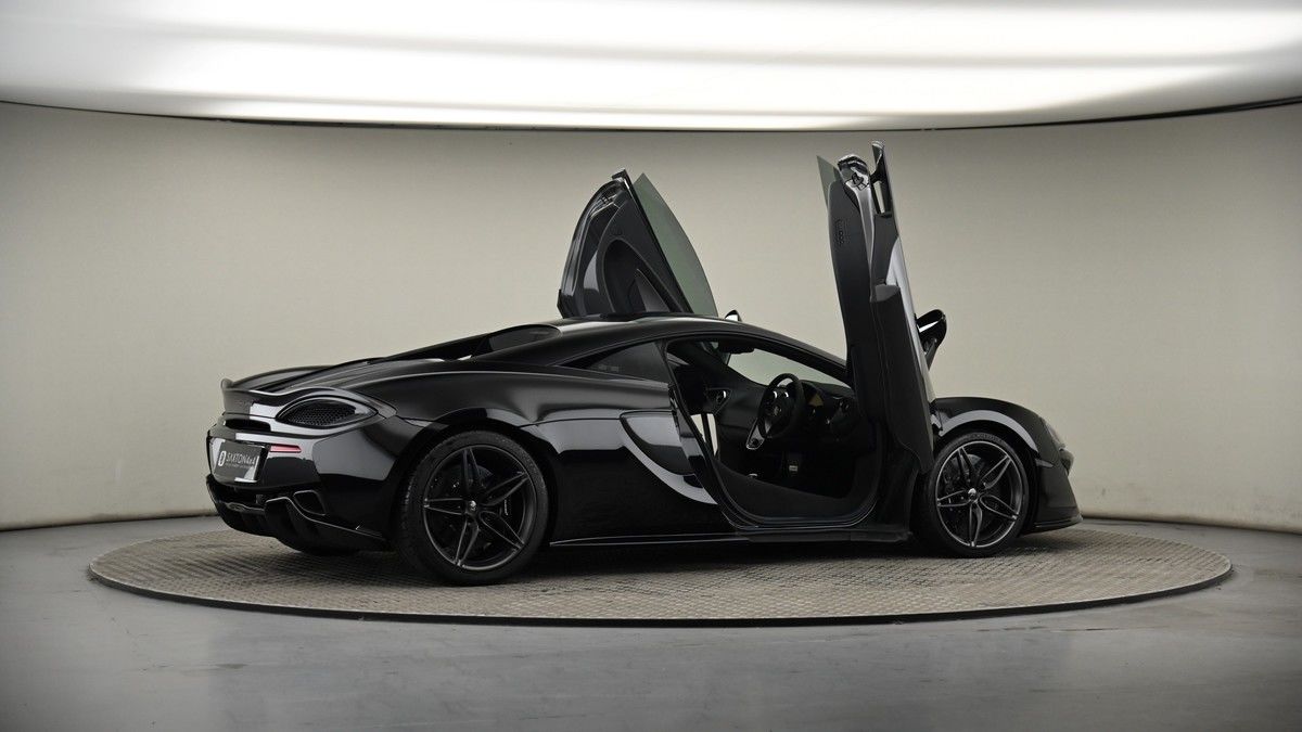 More views of McLaren 570S